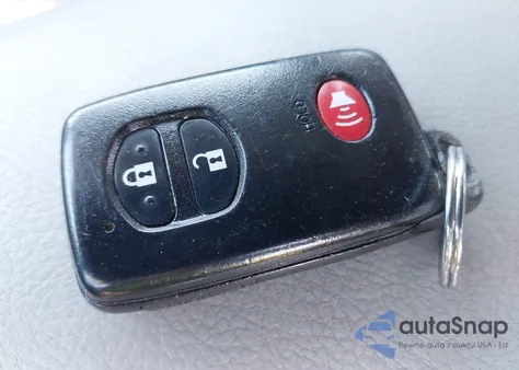 2011 Toyota Rav4 Limited V6 z USA, uszkodzony, nr VIN 2T3DK4DV0BW060089